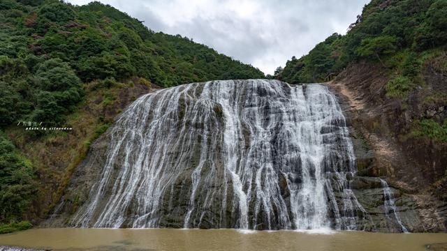 悬崖跳水运动